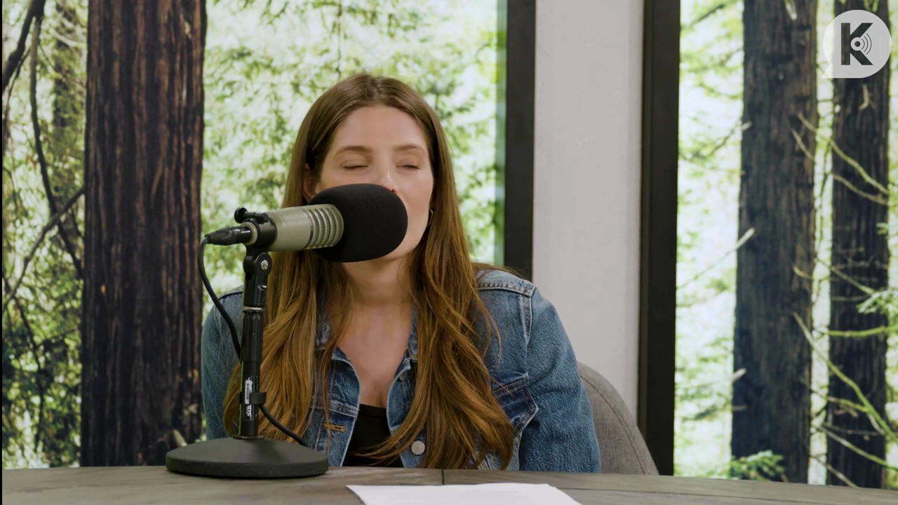 Ashley-Greene-dot-nl_TheTwilightEffect-Aflevering14EclipseRewatchPart2of3-2682.jpg Ashley-Greene-dot-nl_TheTwilightEffect-Aflevering14EclipseRewatchPart2of3-2682.jpg