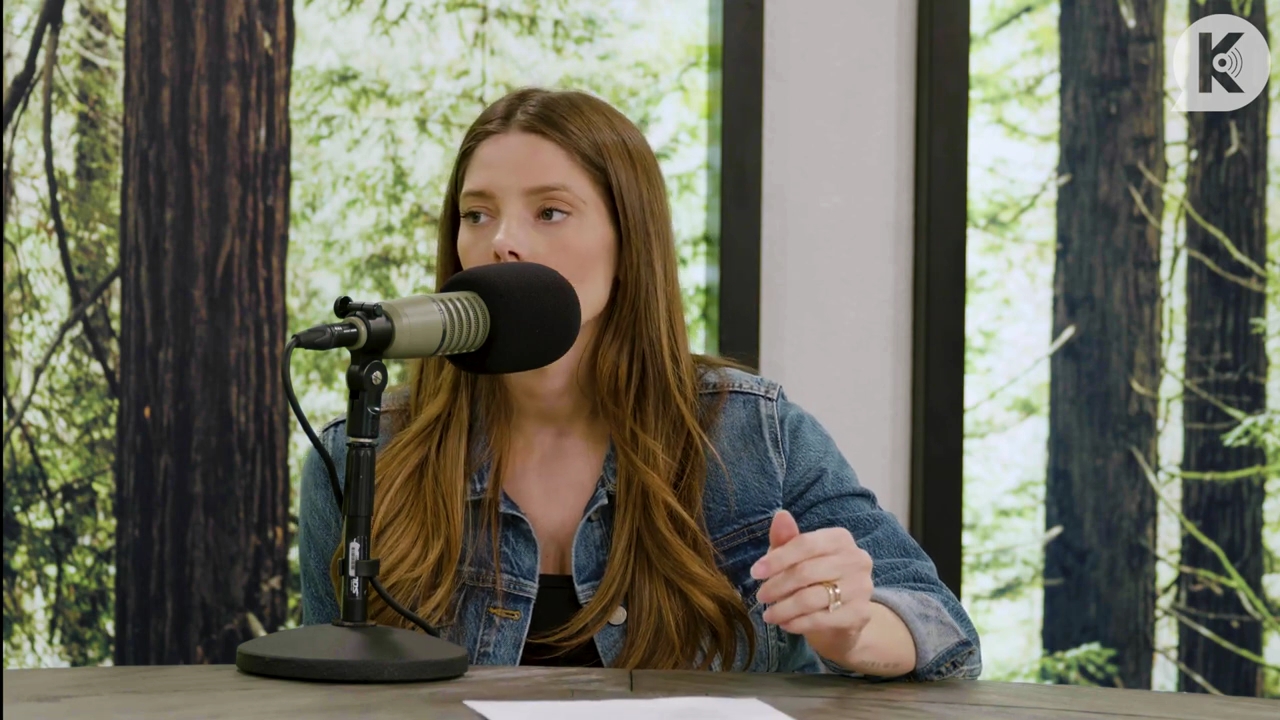 Ashley-Greene-dot-nl_TheTwilightEffect-Aflevering14EclipseRewatchPart2of3-2712.jpg Ashley-Greene-dot-nl_TheTwilightEffect-Aflevering14EclipseRewatchPart2of3-2712.jpg