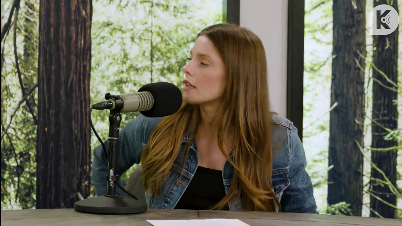 Ashley-Greene-dot-nl_TheTwilightEffect-Aflevering14EclipseRewatchPart2of3-2716.jpg