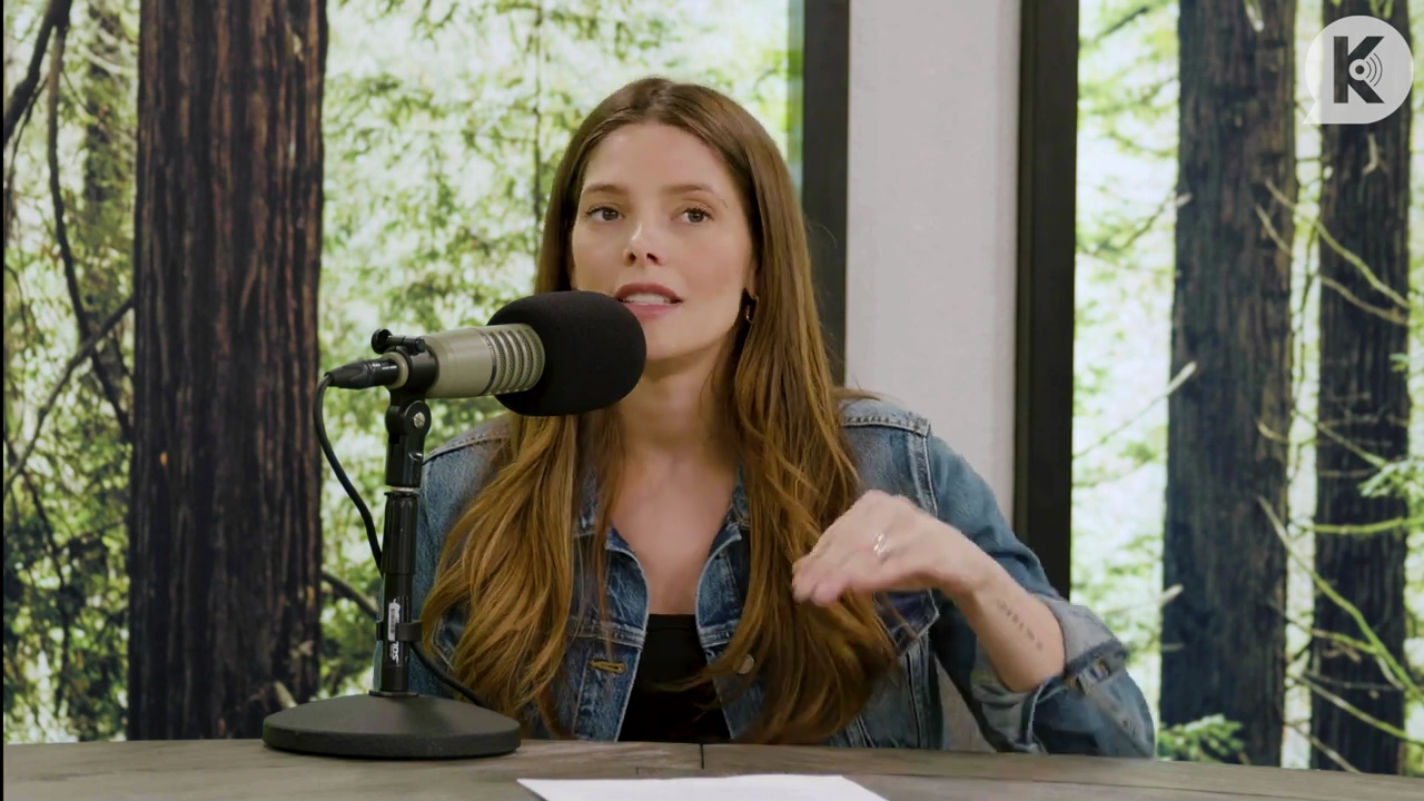Ashley-Greene-dot-nl_TheTwilightEffect-Aflevering14EclipseRewatchPart2of3-2745.jpg
