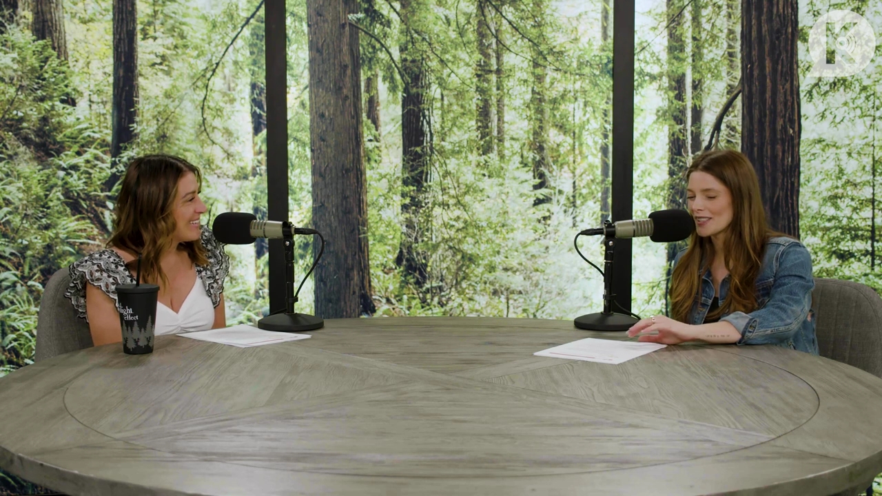Ashley-Greene-dot-nl_TheTwilightEffect-Aflevering14EclipseRewatchPart2of3-2759.jpg