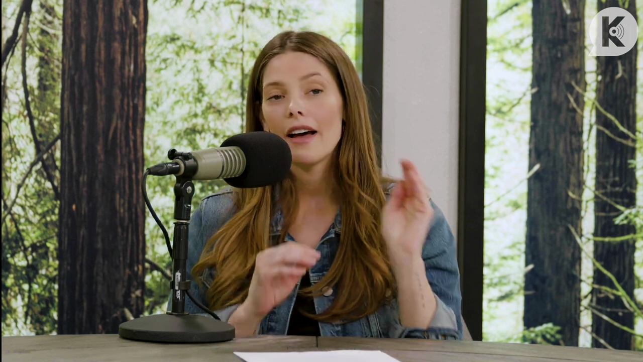 Ashley-Greene-dot-nl_TheTwilightEffect-Aflevering14EclipseRewatchPart2of3-2767.jpg Ashley-Greene-dot-nl_TheTwilightEffect-Aflevering14EclipseRewatchPart2of3-2767.jpg