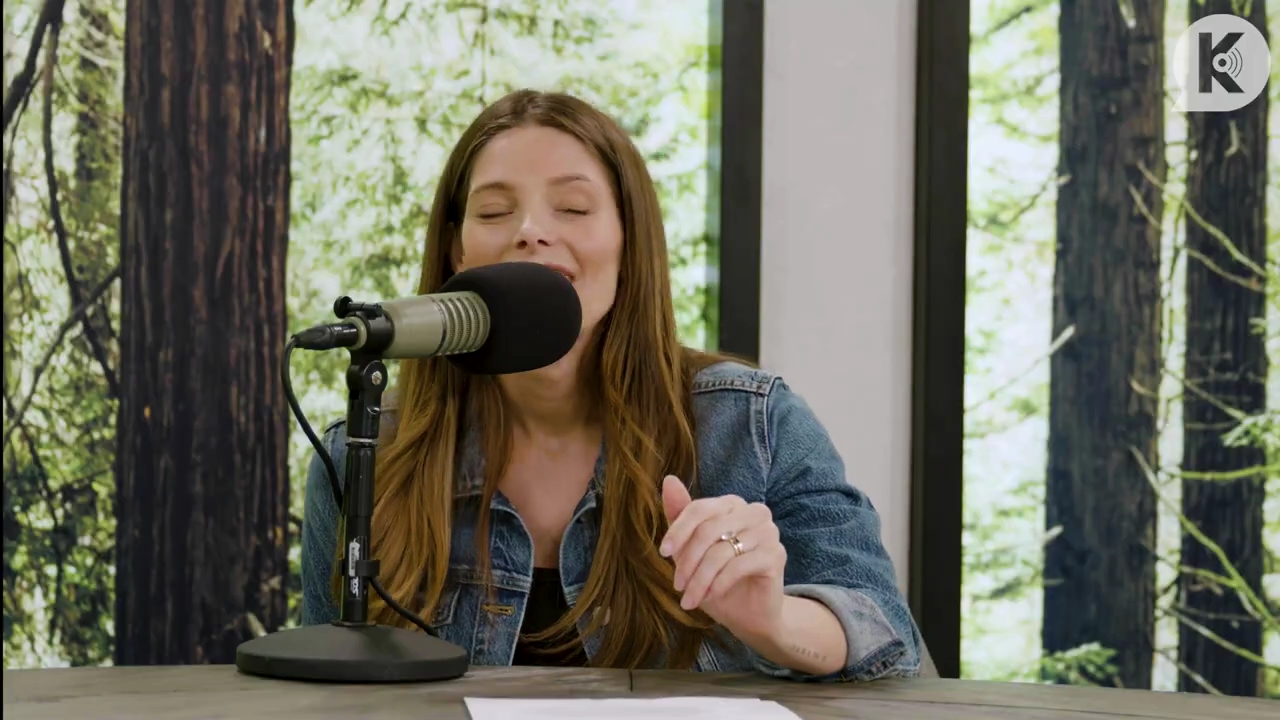 Ashley-Greene-dot-nl_TheTwilightEffect-Aflevering14EclipseRewatchPart2of3-3014.jpg Ashley-Greene-dot-nl_TheTwilightEffect-Aflevering14EclipseRewatchPart2of3-3014.jpg