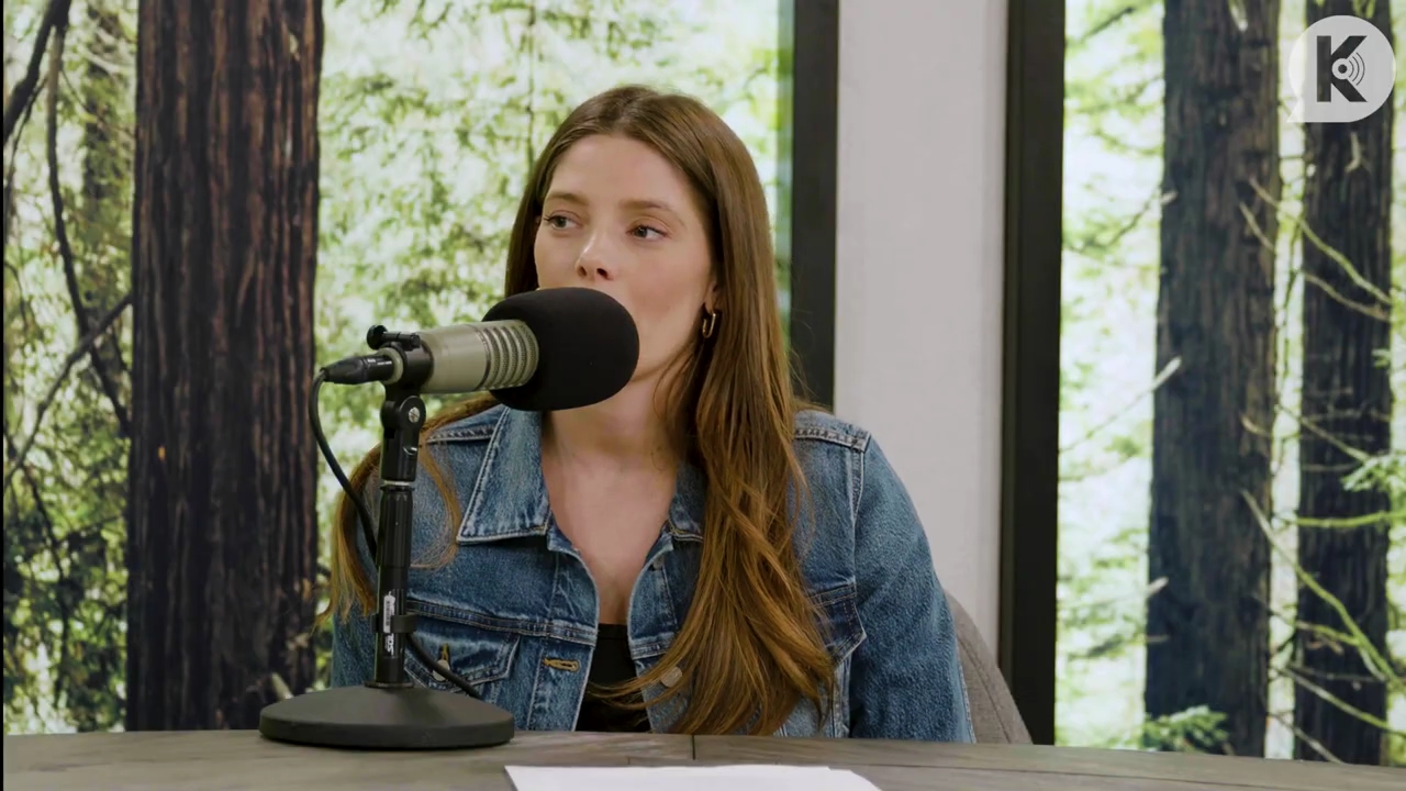 Ashley-Greene-dot-nl_TheTwilightEffect-Aflevering14EclipseRewatchPart2of3-3044.jpg Ashley-Greene-dot-nl_TheTwilightEffect-Aflevering14EclipseRewatchPart2of3-3044.jpg