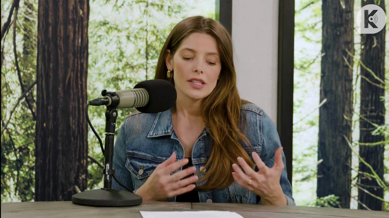 Ashley-Greene-dot-nl_TheTwilightEffect-Aflevering14EclipseRewatchPart2of3-3164.jpg