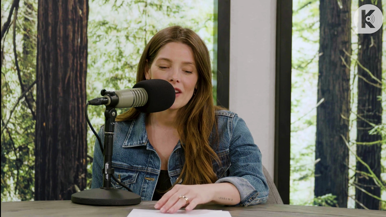 Ashley-Greene-dot-nl_TheTwilightEffect-Aflevering14EclipseRewatchPart2of3-3186.jpg