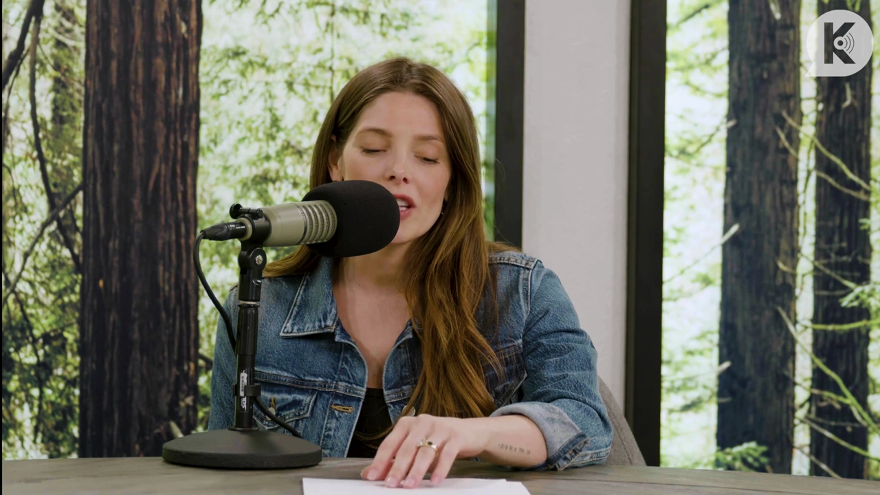 Ashley-Greene-dot-nl_TheTwilightEffect-Aflevering14EclipseRewatchPart2of3-3187.jpg