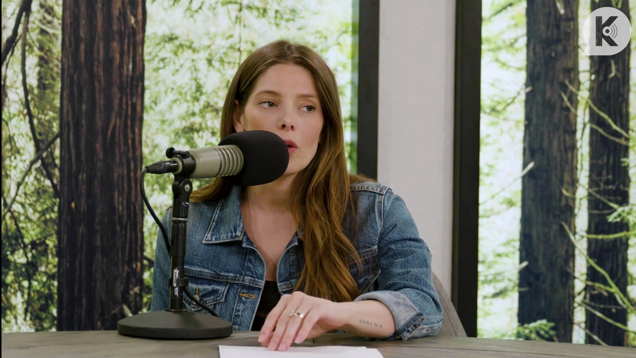 Ashley-Greene-dot-nl_TheTwilightEffect-Aflevering14EclipseRewatchPart2of3-3188.jpg