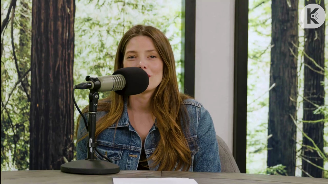 Ashley-Greene-dot-nl_TheTwilightEffect-Aflevering14EclipseRewatchPart2of3-3275.jpg Ashley-Greene-dot-nl_TheTwilightEffect-Aflevering14EclipseRewatchPart2of3-3275.jpg