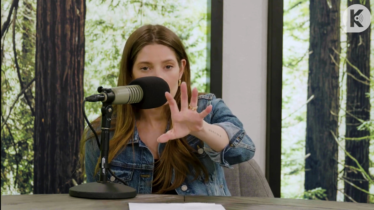 Ashley-Greene-dot-nl_TheTwilightEffect-Aflevering14EclipseRewatchPart2of3-3284.jpg Ashley-Greene-dot-nl_TheTwilightEffect-Aflevering14EclipseRewatchPart2of3-3284.jpg