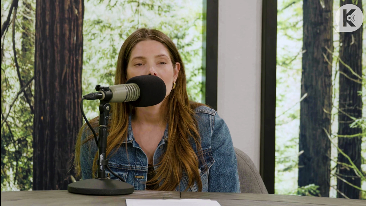 Ashley-Greene-dot-nl_TheTwilightEffect-Aflevering14EclipseRewatchPart2of3-3296.jpg Ashley-Greene-dot-nl_TheTwilightEffect-Aflevering14EclipseRewatchPart2of3-3296.jpg