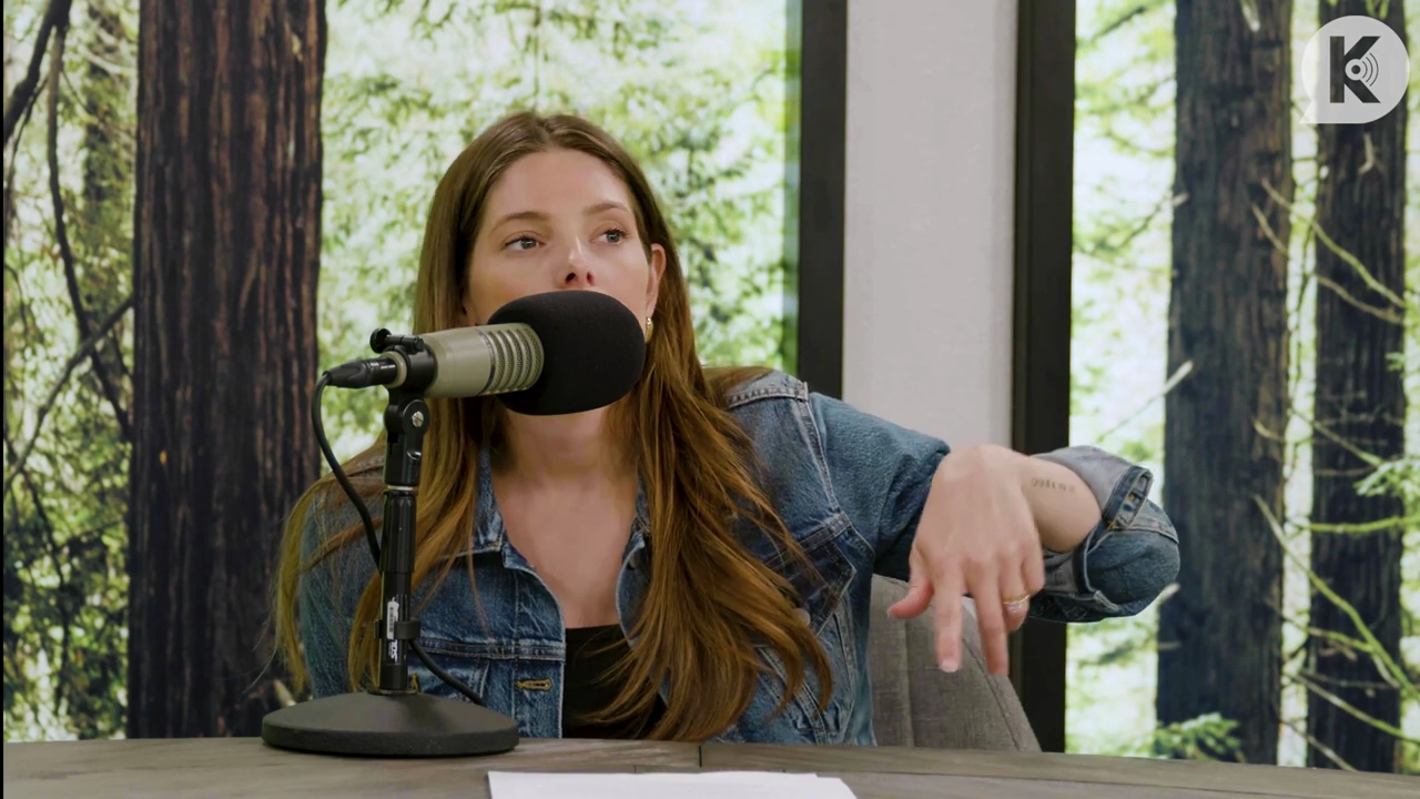 Ashley-Greene-dot-nl_TheTwilightEffect-Aflevering14EclipseRewatchPart2of3-3297.jpg Ashley-Greene-dot-nl_TheTwilightEffect-Aflevering14EclipseRewatchPart2of3-3297.jpg