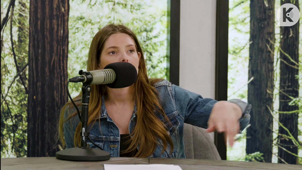 Ashley-Greene-dot-nl_TheTwilightEffect-Aflevering14EclipseRewatchPart2of3-3298.jpg Ashley-Greene-dot-nl_TheTwilightEffect-Aflevering14EclipseRewatchPart2of3-3298.jpg