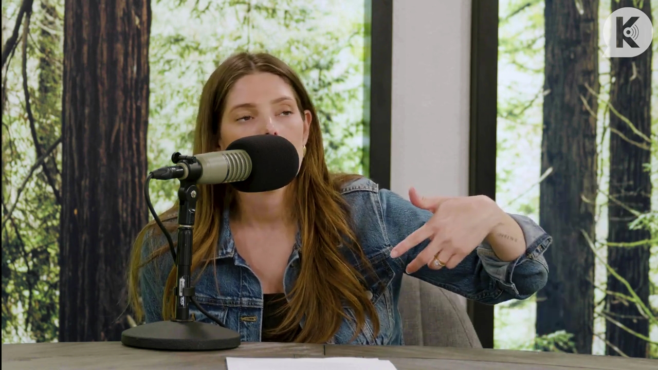 Ashley-Greene-dot-nl_TheTwilightEffect-Aflevering14EclipseRewatchPart2of3-3300.jpg Ashley-Greene-dot-nl_TheTwilightEffect-Aflevering14EclipseRewatchPart2of3-3300.jpg