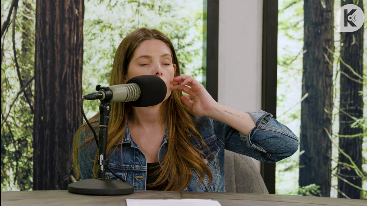 Ashley-Greene-dot-nl_TheTwilightEffect-Aflevering14EclipseRewatchPart2of3-3301.jpg Ashley-Greene-dot-nl_TheTwilightEffect-Aflevering14EclipseRewatchPart2of3-3301.jpg