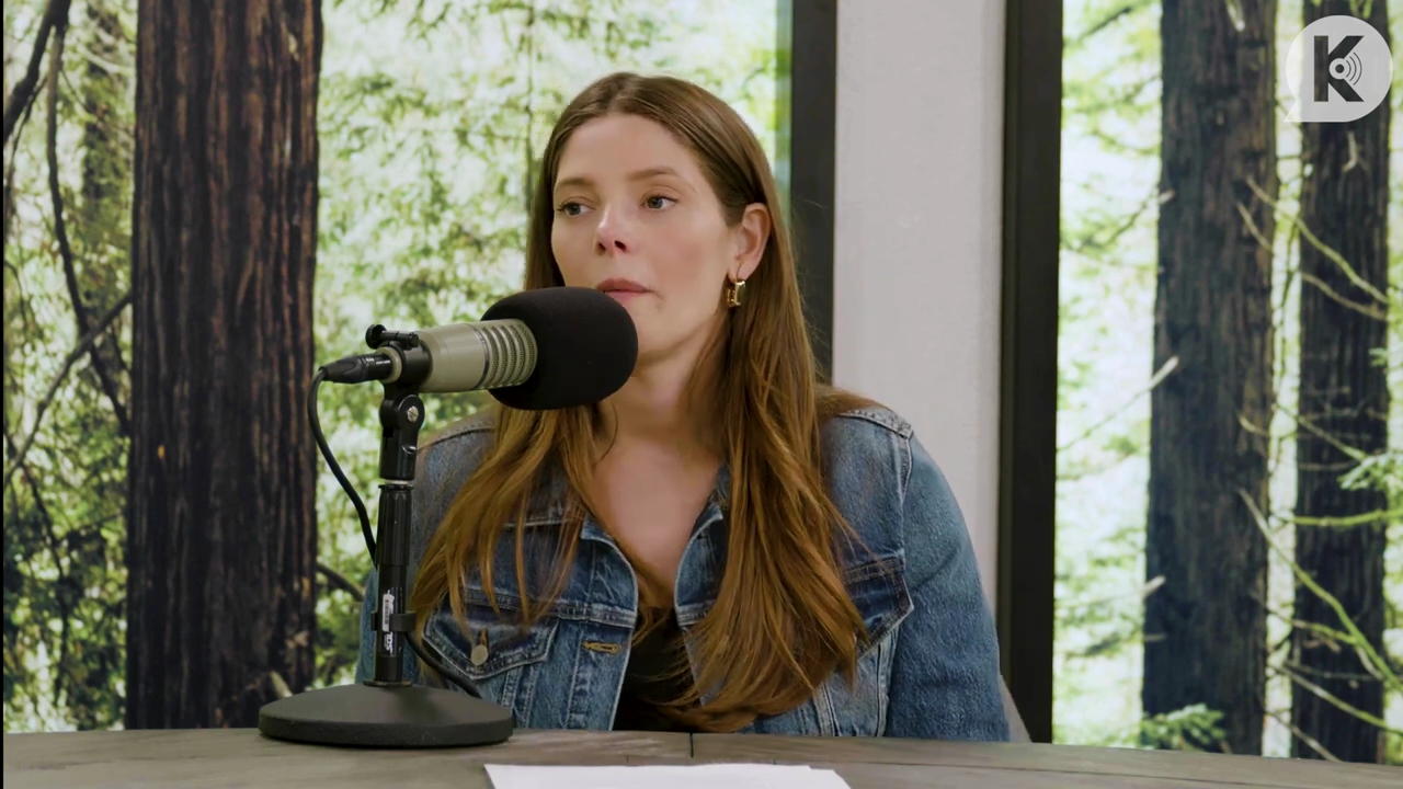 Ashley-Greene-dot-nl_TheTwilightEffect-Aflevering14EclipseRewatchPart2of3-3407.jpg Ashley-Greene-dot-nl_TheTwilightEffect-Aflevering14EclipseRewatchPart2of3-3407.jpg