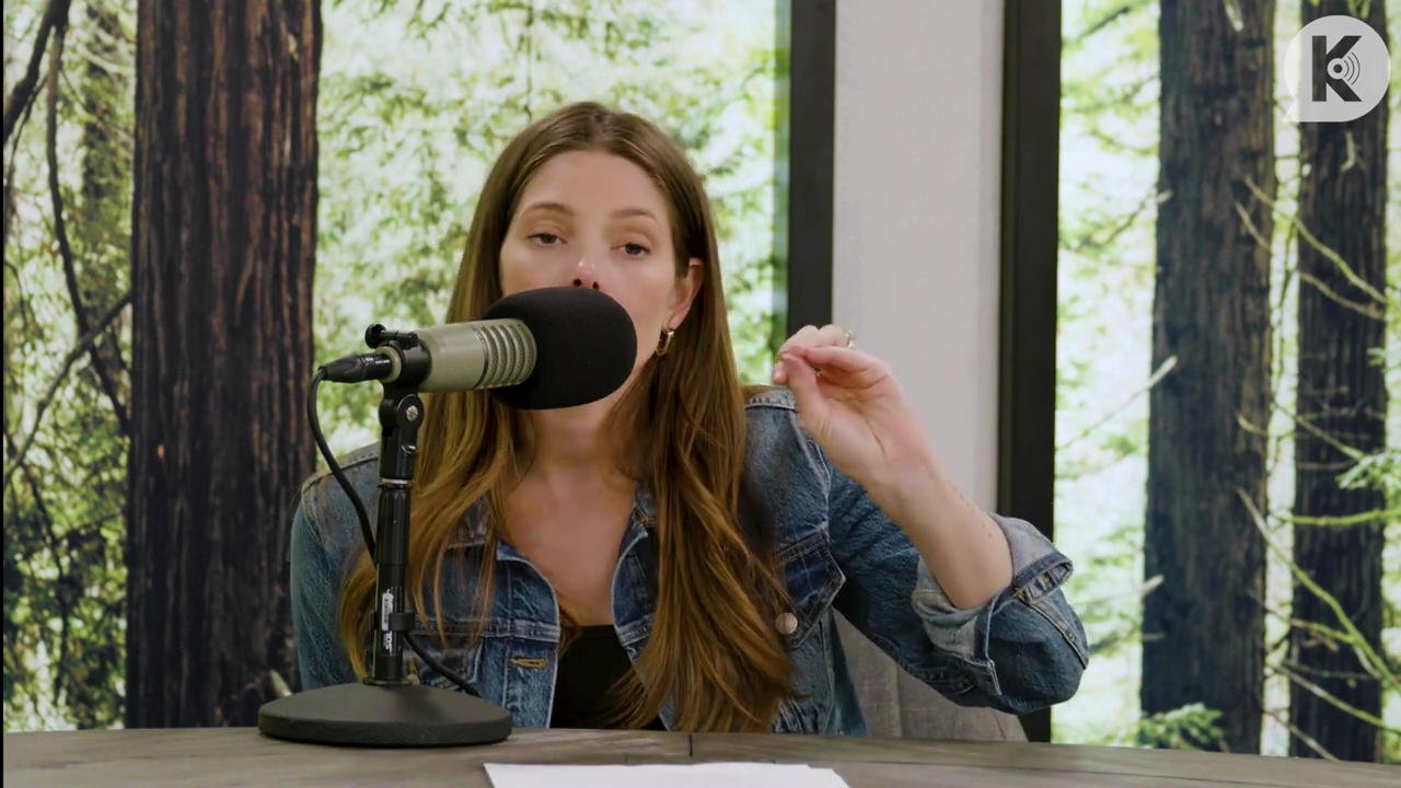 Ashley-Greene-dot-nl_TheTwilightEffect-Aflevering14EclipseRewatchPart2of3-3452.jpg