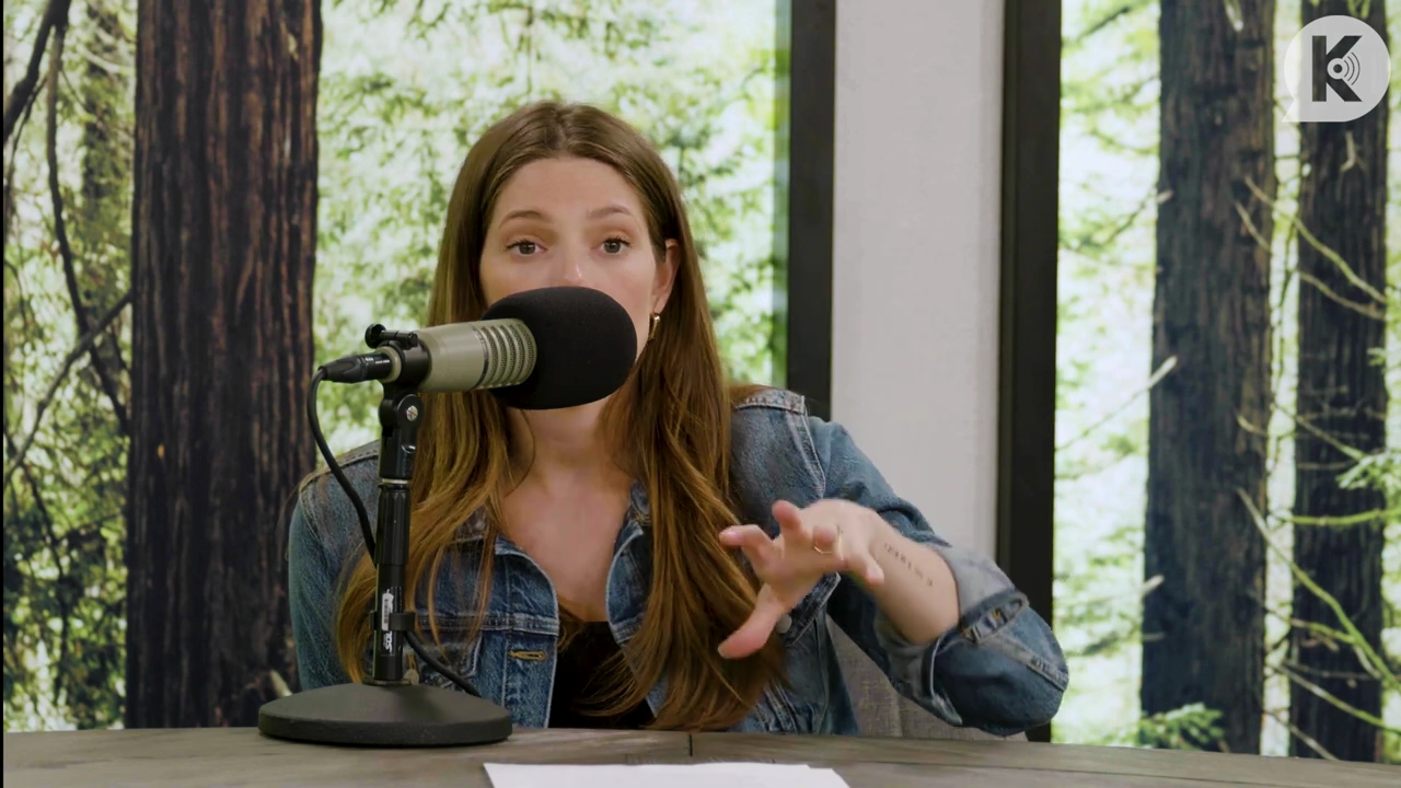 Ashley-Greene-dot-nl_TheTwilightEffect-Aflevering14EclipseRewatchPart2of3-3454.jpg