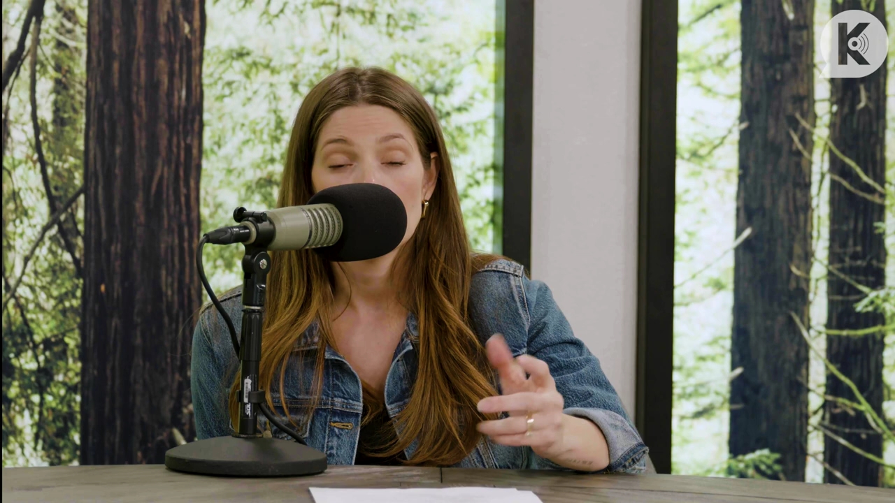 Ashley-Greene-dot-nl_TheTwilightEffect-Aflevering14EclipseRewatchPart2of3-3463.jpg