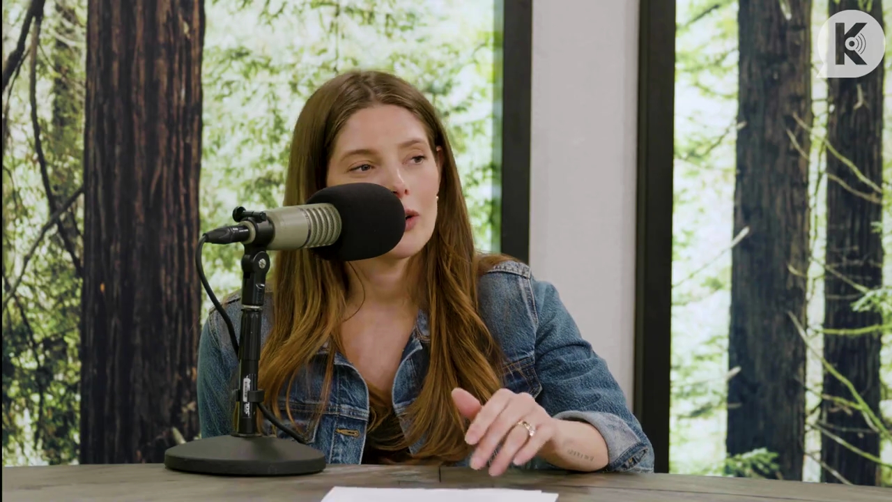 Ashley-Greene-dot-nl_TheTwilightEffect-Aflevering14EclipseRewatchPart2of3-3473.jpg