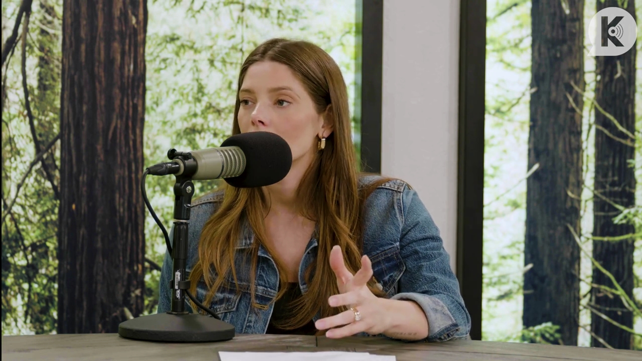 Ashley-Greene-dot-nl_TheTwilightEffect-Aflevering14EclipseRewatchPart2of3-3566.jpg