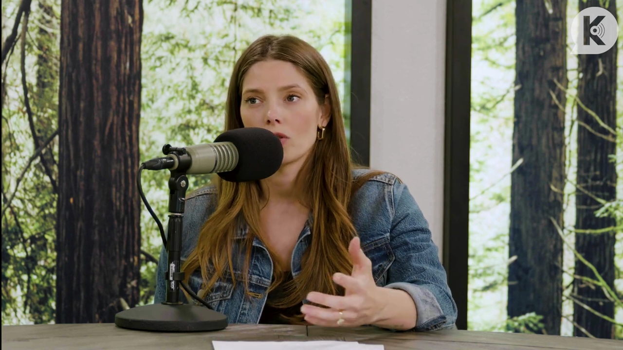 Ashley-Greene-dot-nl_TheTwilightEffect-Aflevering14EclipseRewatchPart2of3-3579.jpg Ashley-Greene-dot-nl_TheTwilightEffect-Aflevering14EclipseRewatchPart2of3-3579.jpg