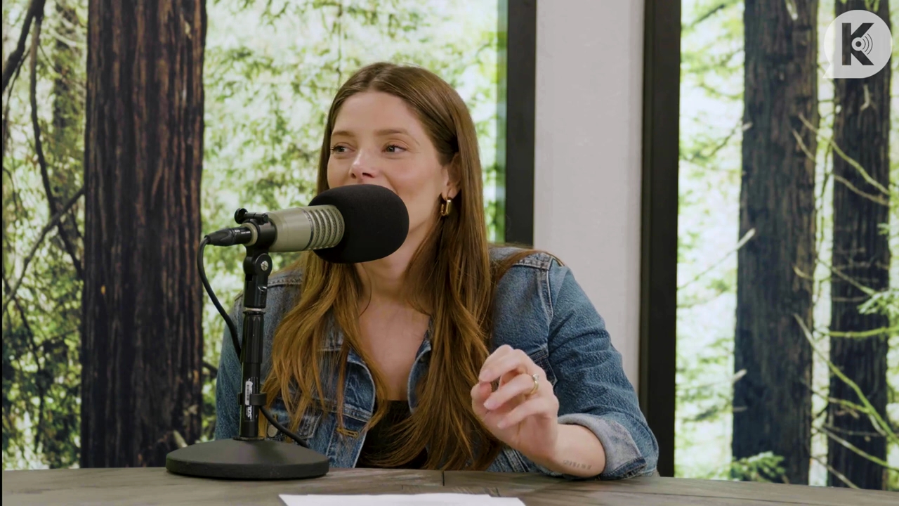 Ashley-Greene-dot-nl_TheTwilightEffect-Aflevering14EclipseRewatchPart2of3-3606.jpg