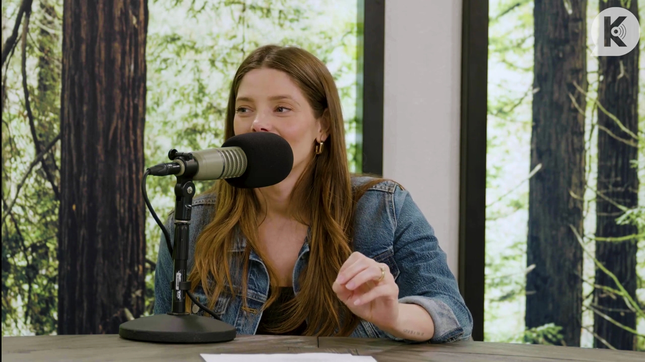 Ashley-Greene-dot-nl_TheTwilightEffect-Aflevering14EclipseRewatchPart2of3-3607.jpg