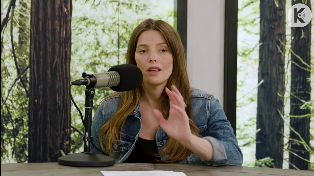 Ashley-Greene-dot-nl_TheTwilightEffect-Aflevering14EclipseRewatchPart2of3-3628.jpg
