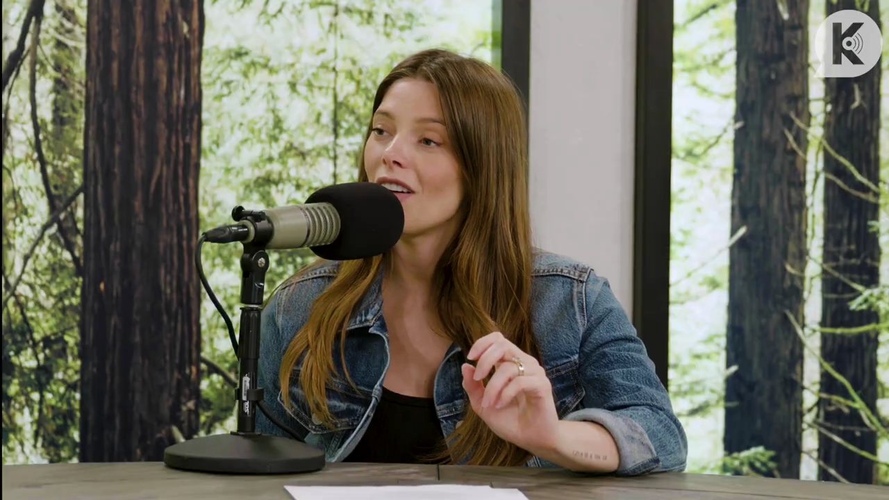 Ashley-Greene-dot-nl_TheTwilightEffect-Aflevering14EclipseRewatchPart2of3-3646.jpg