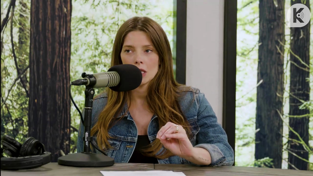Ashley-Greene-dot-nl_TheTwilightEffect-Aflevering14EclipseRewatchPart2of3-3700.jpg