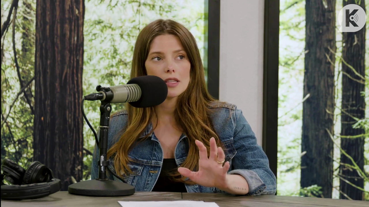 Ashley-Greene-dot-nl_TheTwilightEffect-Aflevering14EclipseRewatchPart2of3-3702.jpg