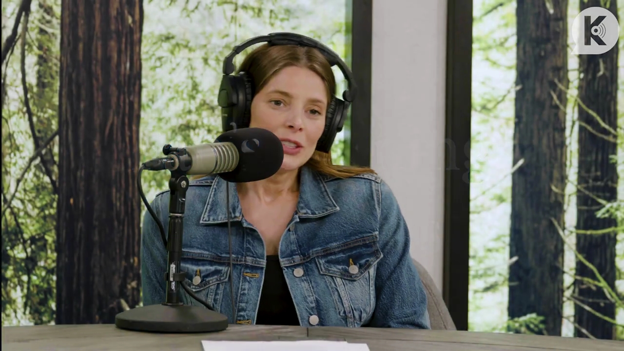 Ashley-Greene-dot-nl_TheTwilightEffect-Aflevering14EclipseRewatchPart2of3-3719.jpg