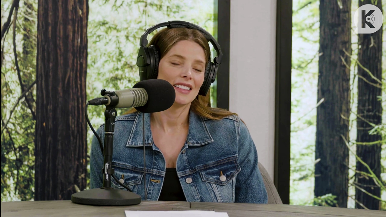 Ashley-Greene-dot-nl_TheTwilightEffect-Aflevering14EclipseRewatchPart2of3-3722.jpg