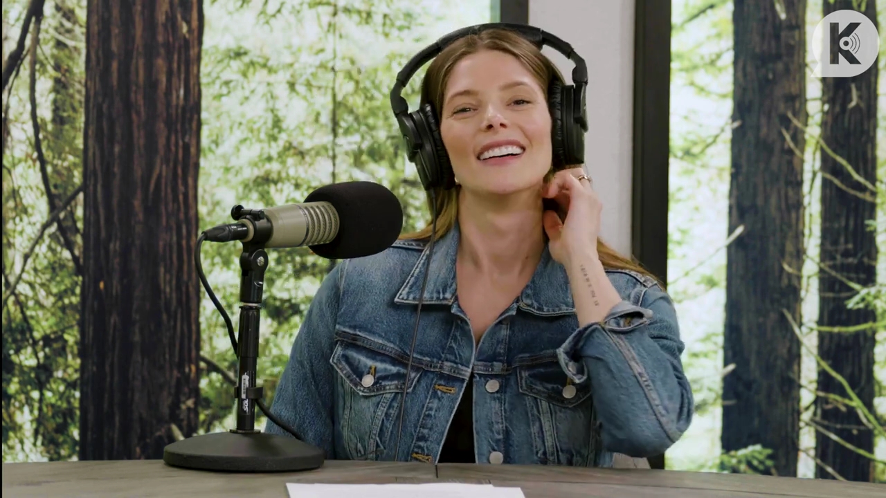 Ashley-Greene-dot-nl_TheTwilightEffect-Aflevering14EclipseRewatchPart2of3-3725.jpg