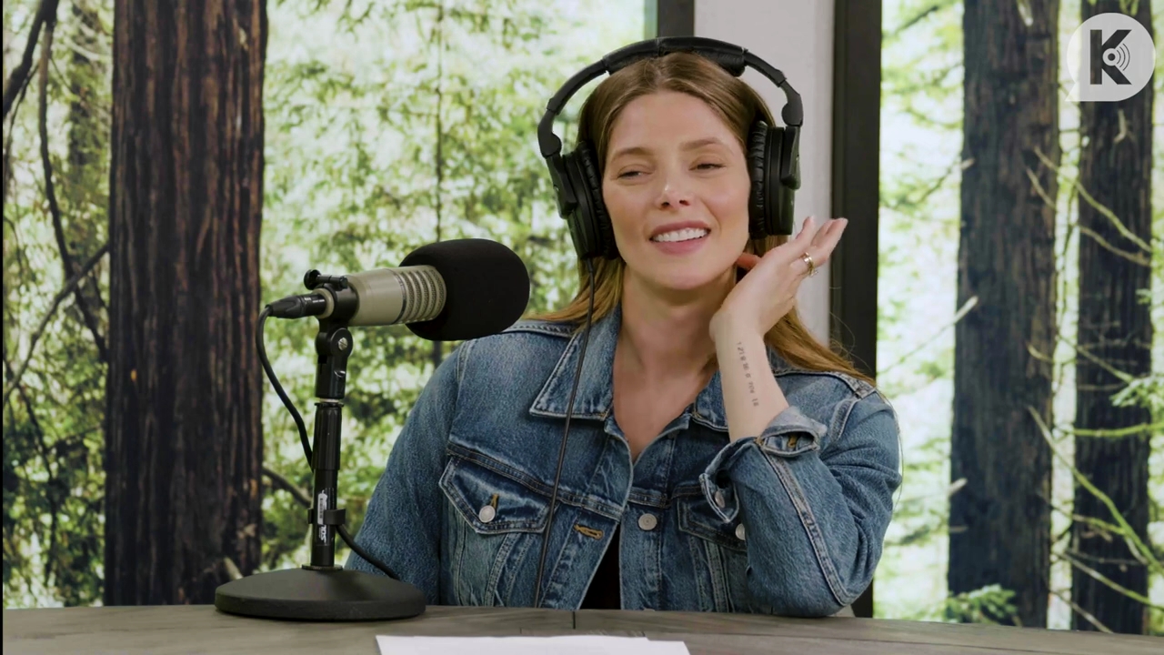 Ashley-Greene-dot-nl_TheTwilightEffect-Aflevering14EclipseRewatchPart2of3-3726.jpg