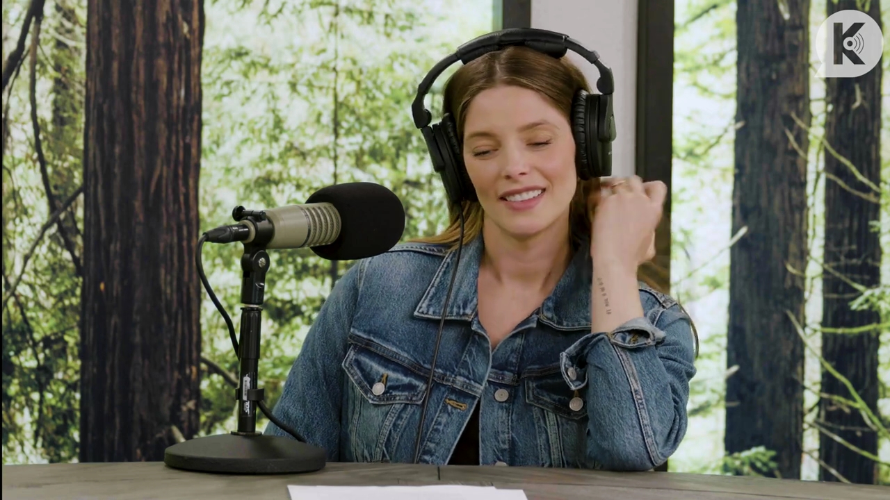 Ashley-Greene-dot-nl_TheTwilightEffect-Aflevering14EclipseRewatchPart2of3-3727.jpg
