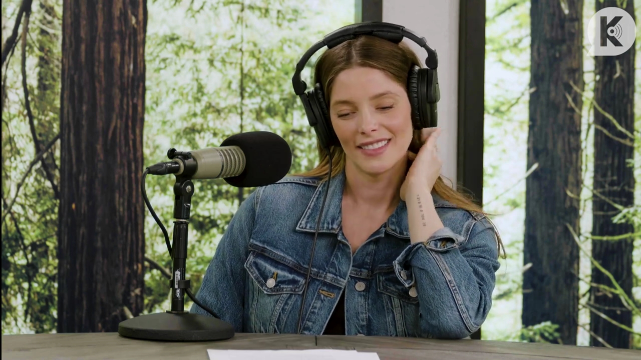 Ashley-Greene-dot-nl_TheTwilightEffect-Aflevering14EclipseRewatchPart2of3-3728.jpg