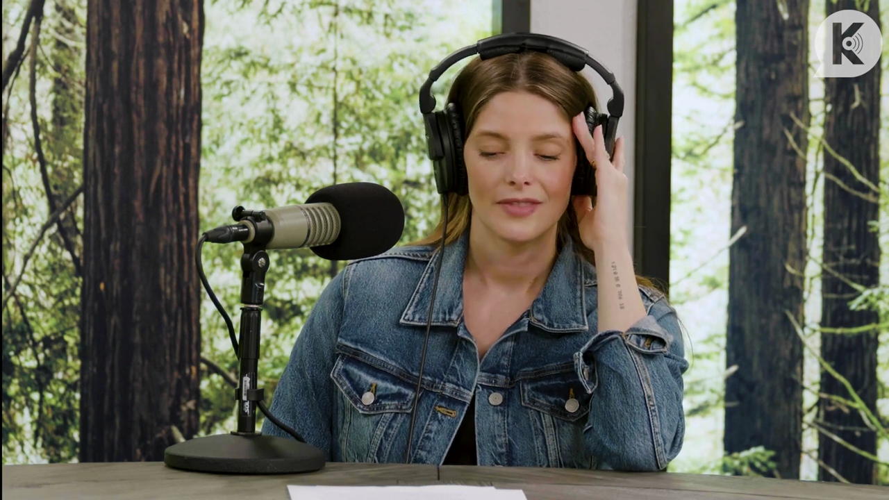 Ashley-Greene-dot-nl_TheTwilightEffect-Aflevering14EclipseRewatchPart2of3-3738.jpg