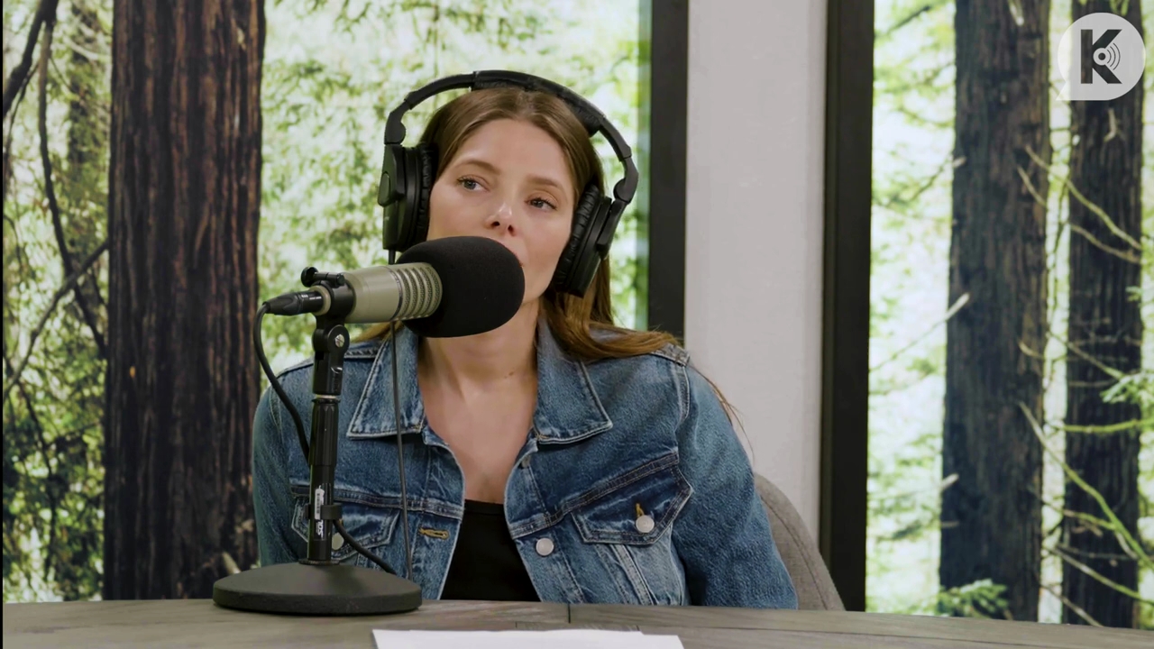 Ashley-Greene-dot-nl_TheTwilightEffect-Aflevering14EclipseRewatchPart2of3-3756.jpg Ashley-Greene-dot-nl_TheTwilightEffect-Aflevering14EclipseRewatchPart2of3-3756.jpg