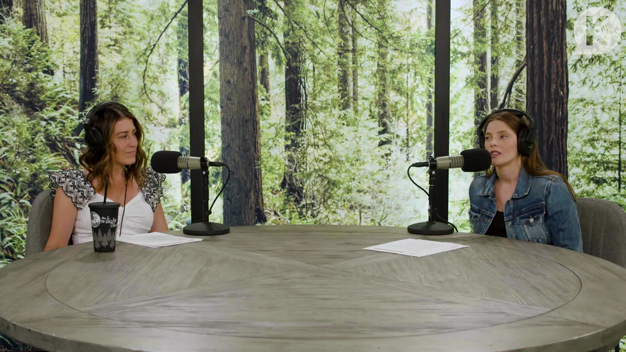 Ashley-Greene-dot-nl_TheTwilightEffect-Aflevering14EclipseRewatchPart2of3-3783.jpg