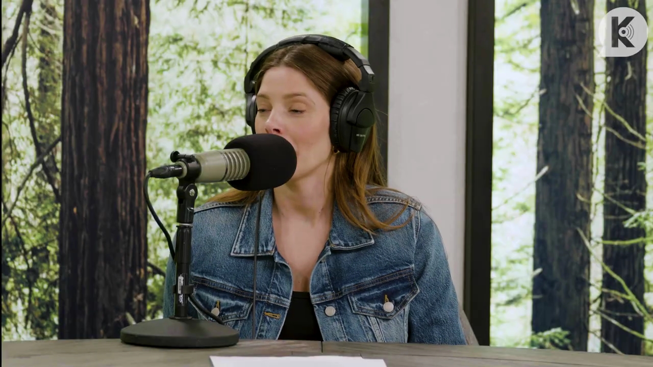 Ashley-Greene-dot-nl_TheTwilightEffect-Aflevering14EclipseRewatchPart2of3-3839.jpg