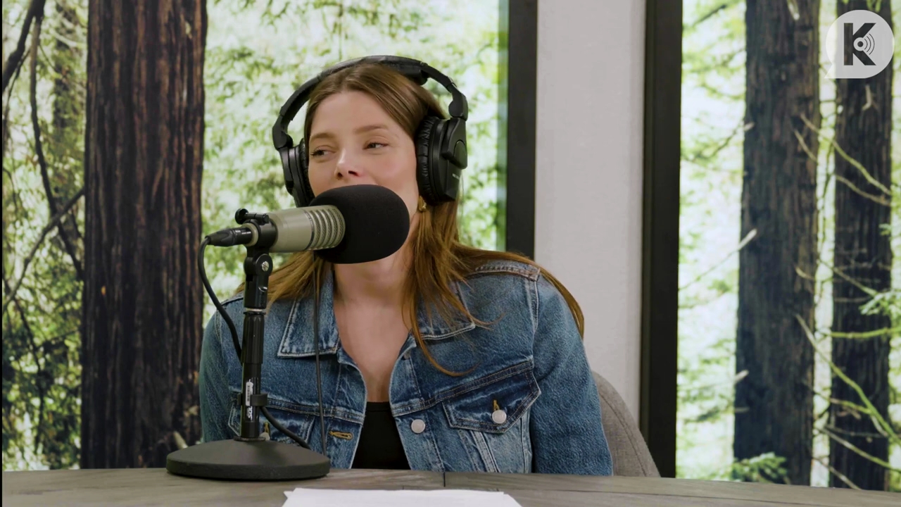 Ashley-Greene-dot-nl_TheTwilightEffect-Aflevering14EclipseRewatchPart2of3-3955.jpg