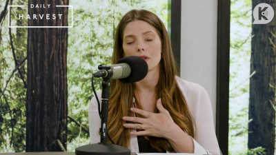 Ashley-Greene-dot-nl_TheTwilightEffect-Aflevering14EclipseRewatchPart2of3-0572.jpg