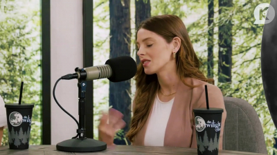 Ashley-Greene-dot-nl_TheTwilightEffect-Aflevering14EclipseRewatchPart2of3-2219.jpg