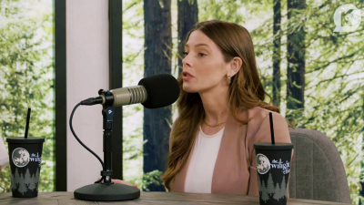 Ashley-Greene-dot-nl_TheTwilightEffect-Aflevering14EclipseRewatchPart2of3-2228.jpg