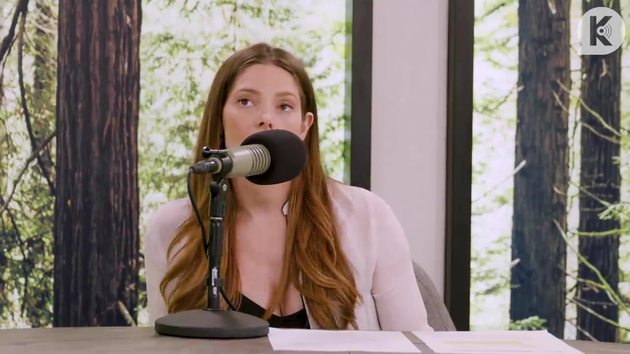 Ashley-Greene-dot-nl_TheTwilightEffect-Aflevering14EclipseRewatchPart3of3-0103.jpg