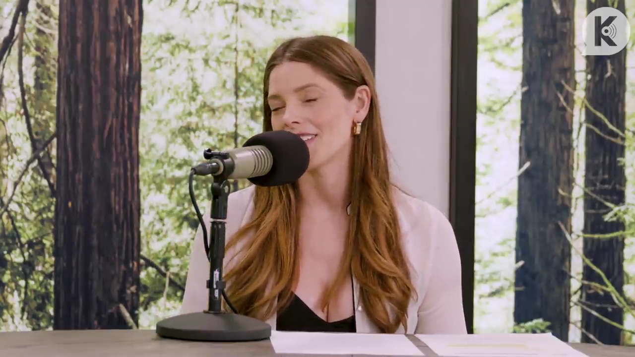 Ashley-Greene-dot-nl_TheTwilightEffect-Aflevering14EclipseRewatchPart3of3-0113.jpg