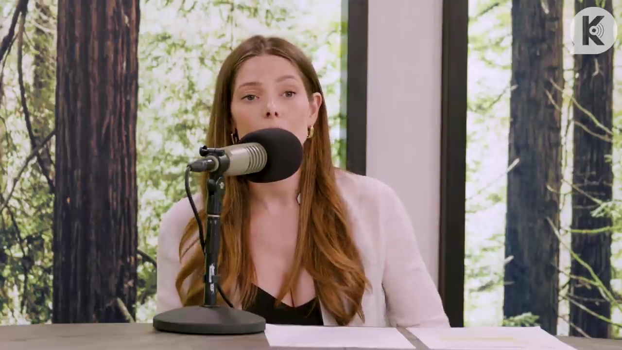 Ashley-Greene-dot-nl_TheTwilightEffect-Aflevering14EclipseRewatchPart3of3-0129.jpg