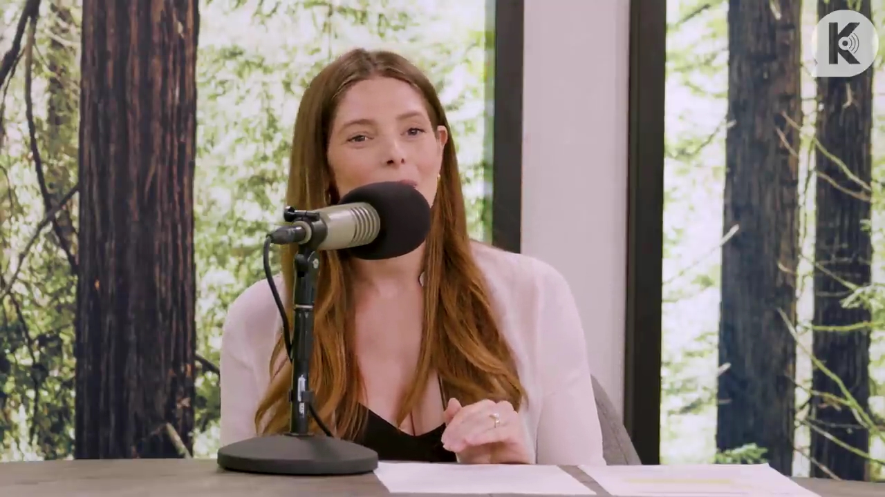 Ashley-Greene-dot-nl_TheTwilightEffect-Aflevering14EclipseRewatchPart3of3-0160.jpg